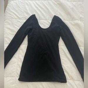 Lululemon long sleeve size 4 align black